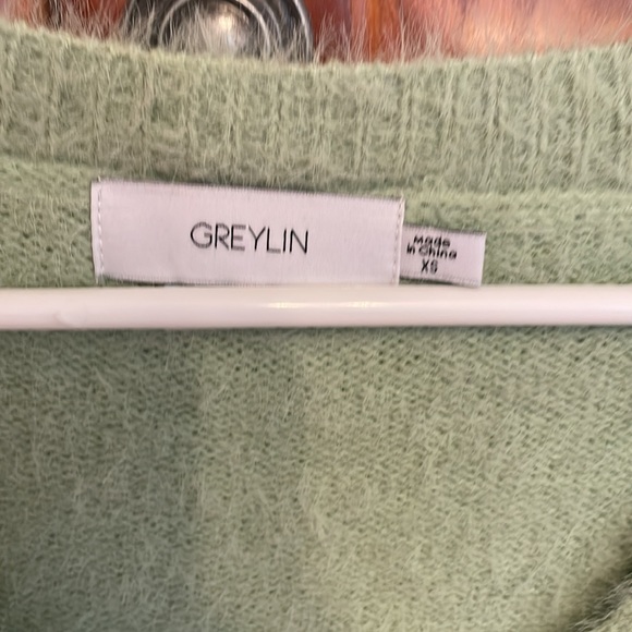 Greylin size XS cozy fuzzy sweater in light green - Picture 2 of 4